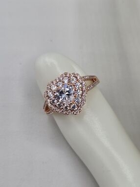 Swarovski Crystal Elements Rose Gold Heart Ring Size 7 Clear Halo Prom Bridal
